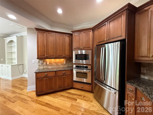 21025 Catawba Avenue 202, Cornelius, NC 28031