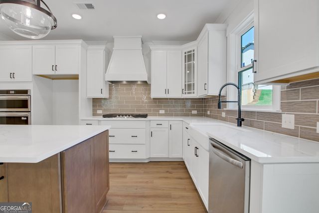 358 Conifer Lane, Ball Ground, GA 30107