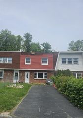 60 Sarah Lane, Middletown, NY 10941