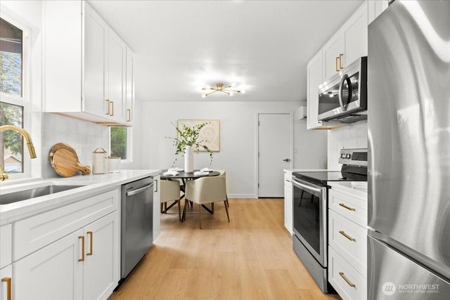 7640 Mesplay Avenue SE, Lacey, WA 98503