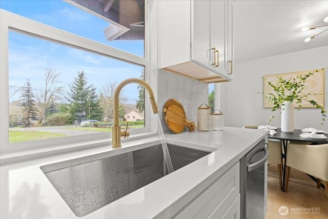 7640 Mesplay Avenue SE, Lacey, WA 98503