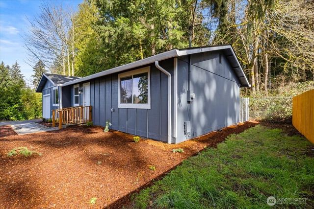 7640 Mesplay Avenue SE, Lacey, WA 98503