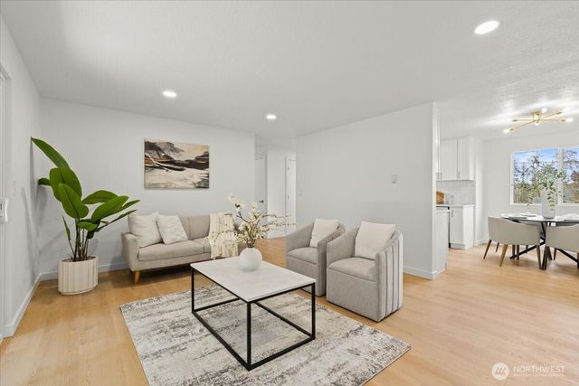 7640 Mesplay Avenue SE, Lacey, WA 98503