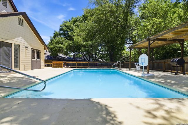 16406 Rough Oak, San Antonio, TX 78232