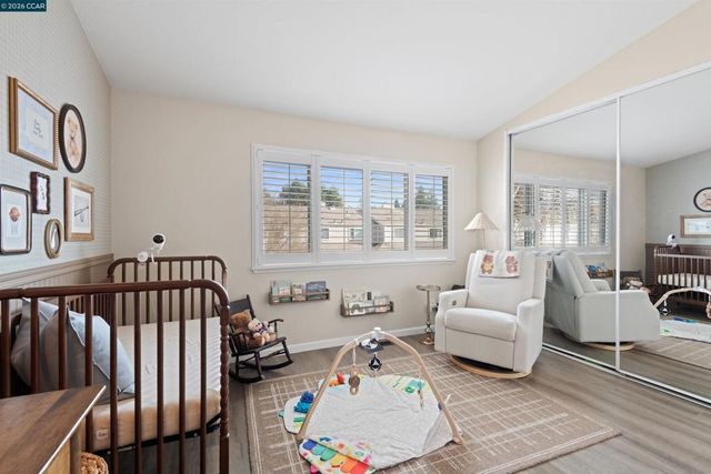 2721 Oak Rd L, Walnut Creek, CA 94597