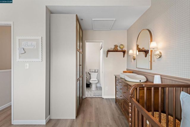 2721 Oak Rd L, Walnut Creek, CA 94597