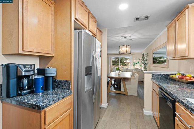 2721 Oak Rd L, Walnut Creek, CA 94597