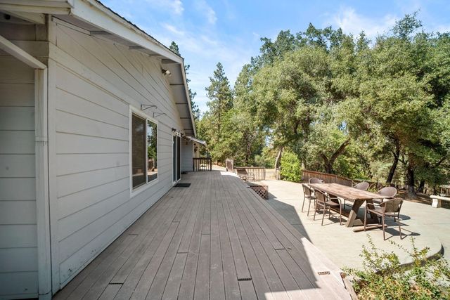 18851 Penn Valley Dr, Penn Valley, CA 95946