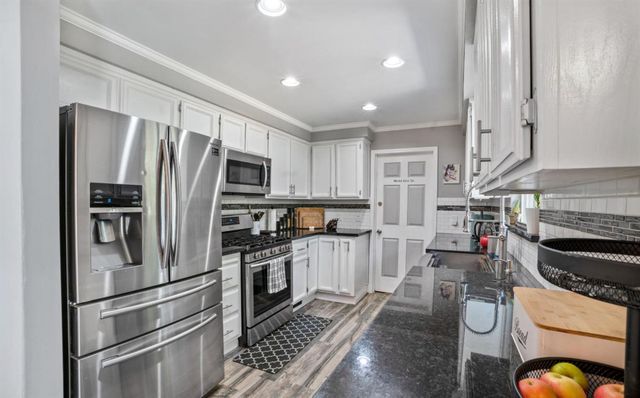 18851 Penn Valley Dr, Penn Valley, CA 95946