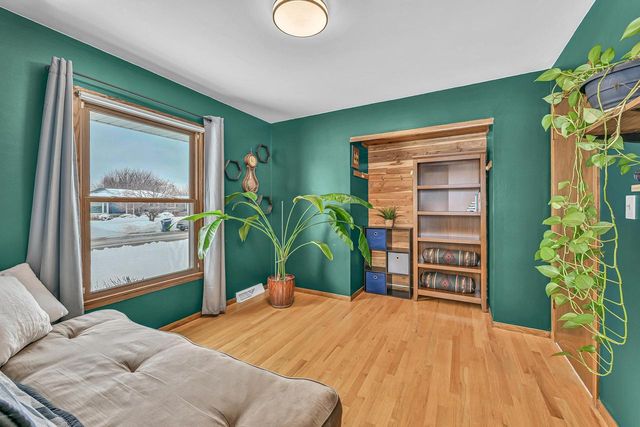 N66W24411 Champeny ROAD, Sussex, WI 53089