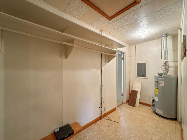 1045 12th Street, Dickinson, TX 77539