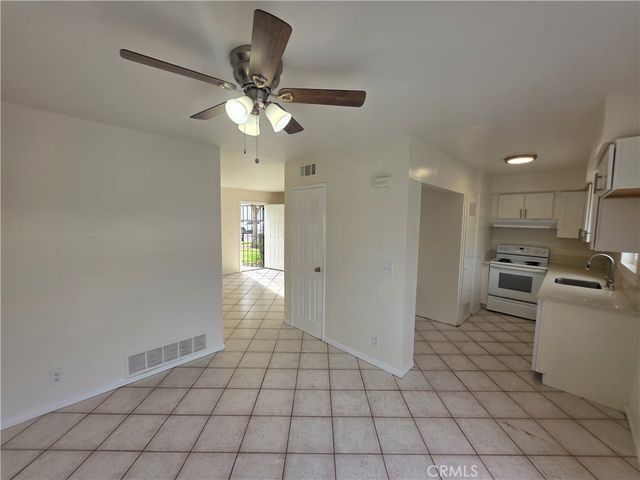 19905 Derbyshire Lane, Huntington Beach, CA 92646
