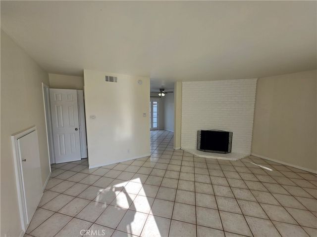 19905 Derbyshire Lane, Huntington Beach, CA 92646