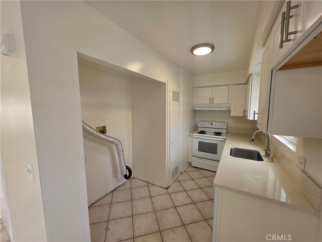 19905 Derbyshire Lane, Huntington Beach, CA 92646