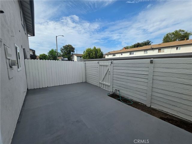19905 Derbyshire Lane, Huntington Beach, CA 92646
