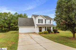 102 Lochenshire Place, Belton, SC 29627