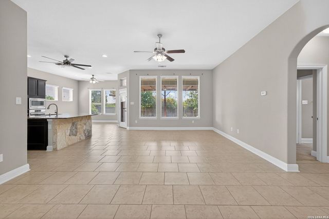 2932 Sunridge Dr, Schertz, TX 78108