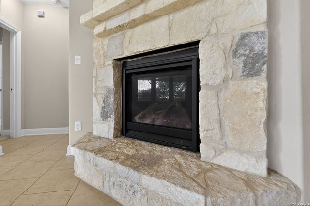 2932 Sunridge Dr, Schertz, TX 78108