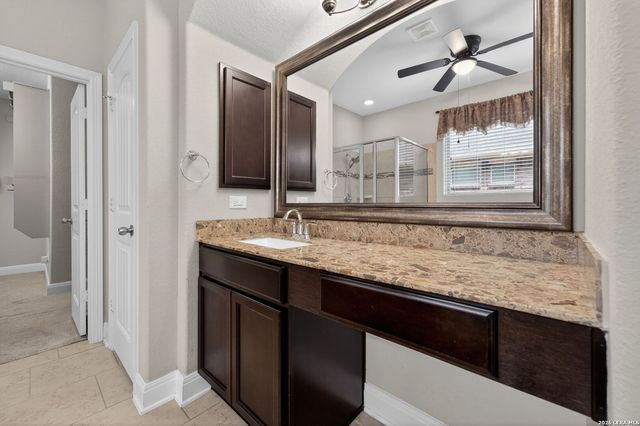 2932 Sunridge Dr, Schertz, TX 78108