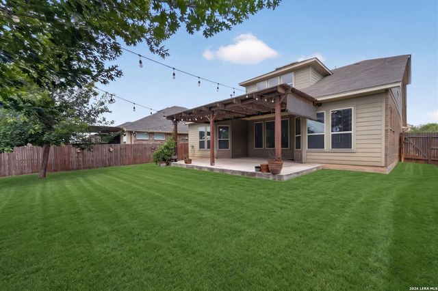2932 Sunridge Dr, Schertz, TX 78108