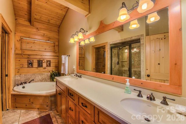40 Adohi Trail, Maggie Valley, NC 28751