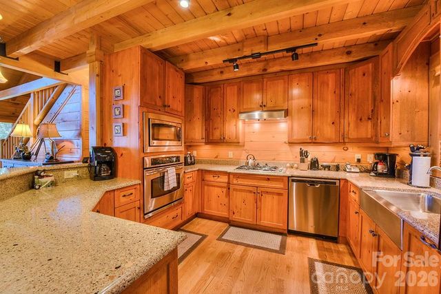 40 Adohi Trail, Maggie Valley, NC 28751