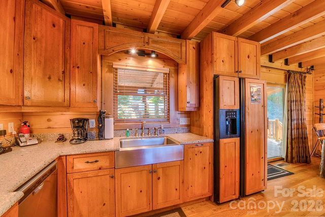 40 Adohi Trail, Maggie Valley, NC 28751