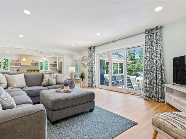 6438 Ojibwa Road, Brainerd, MN 56401