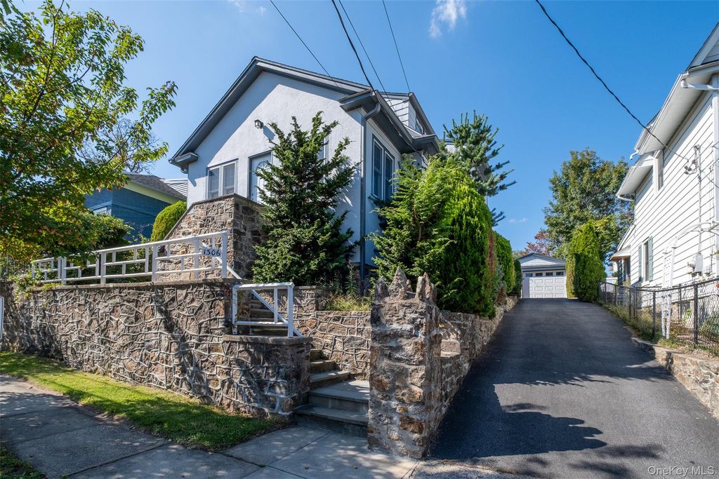 1306 Henry Avenue 1, Mamaroneck, NY 10543