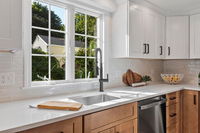 102 Park Street, North Reading, MA 01864