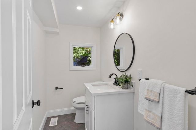 102 Park Street, North Reading, MA 01864