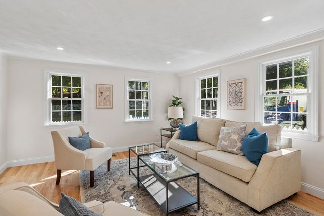 102 Park Street, North Reading, MA 01864