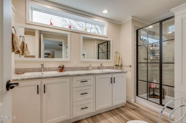 2215 Little Valley Road, Kingsport, TN 37660