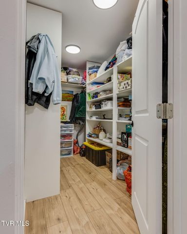 2215 Little Valley Road, Kingsport, TN 37660