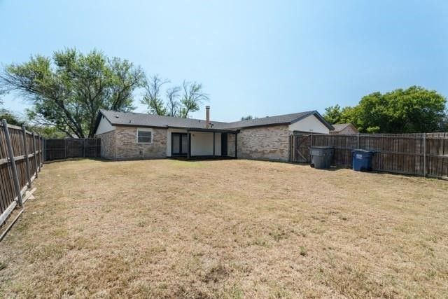 1213 Southridge Drive, Lancaster, TX 75146