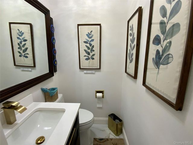 26910 Grand Central Parkway 21V, Floral Park, NY 11005