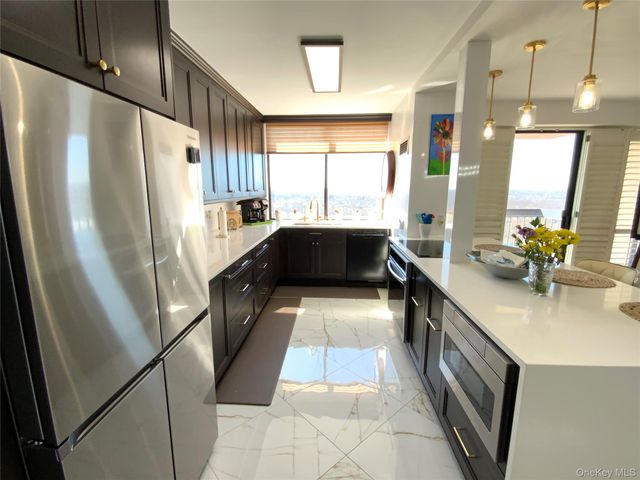 26910 Grand Central Parkway 21V, Floral Park, NY 11005