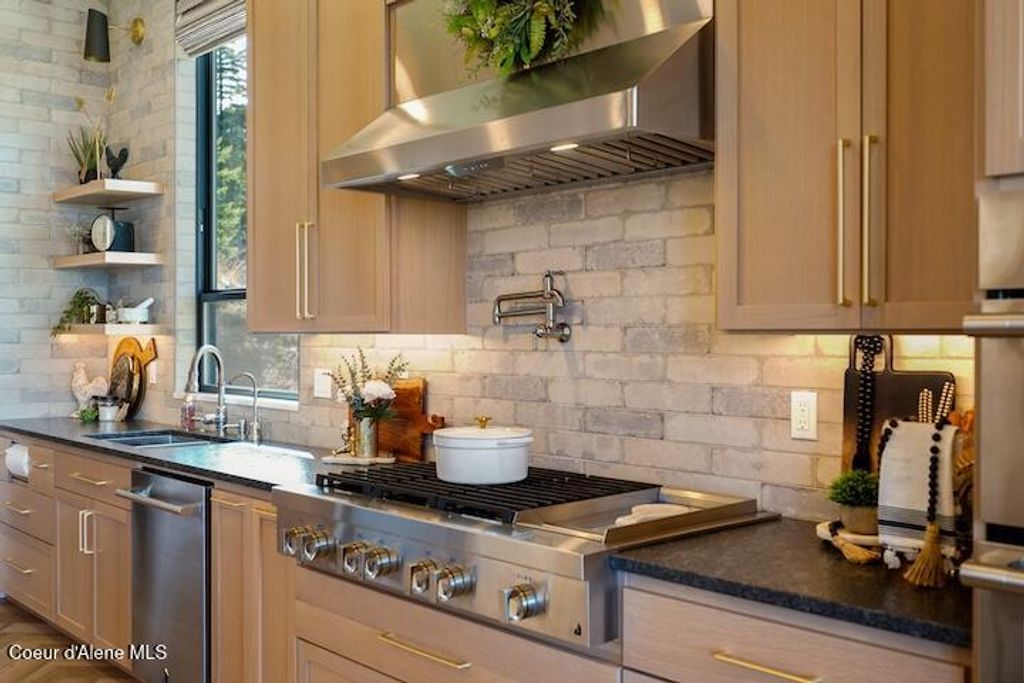 12548 W VATLAND DR, Post Falls, ID 83854 photo 9