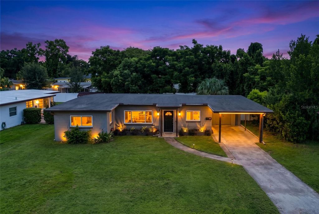 Image 2 of property listing at 3215 JAN DRIVE, Orlando, FL 32806