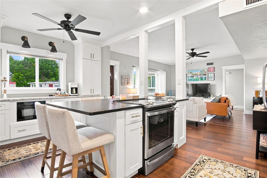 Image 11 of property listing at 3215 JAN DRIVE, Orlando, FL 32806