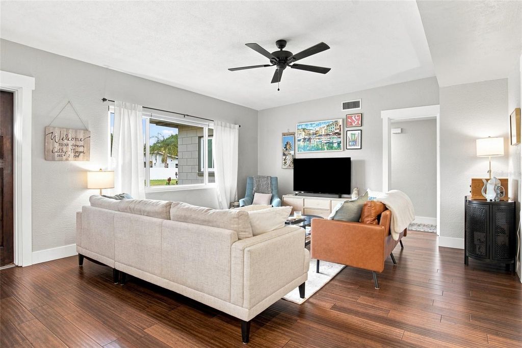 Image 12 of property listing at 3215 JAN DRIVE, Orlando, FL 32806