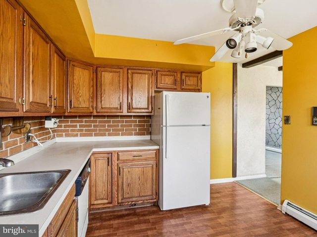 1275 WINCHESTER PL, Red Hill, PA 18076