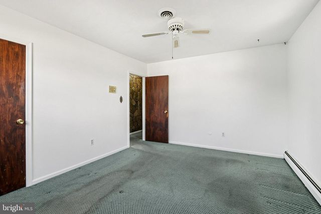 1275 WINCHESTER PL, Red Hill, PA 18076