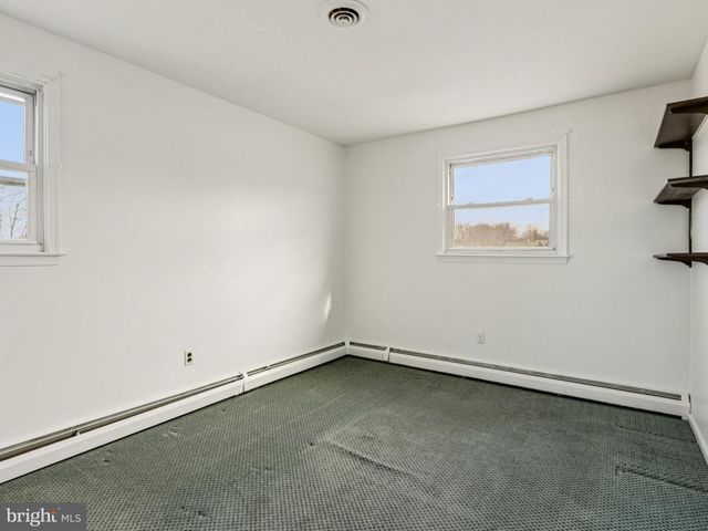 1275 WINCHESTER PL, Red Hill, PA 18076