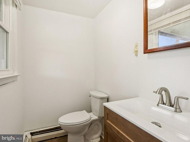 1275 WINCHESTER PL, Red Hill, PA 18076