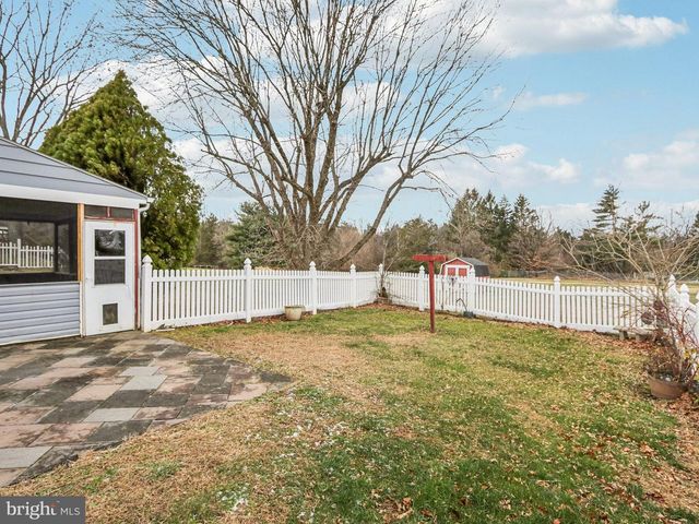 1275 WINCHESTER PL, Red Hill, PA 18076