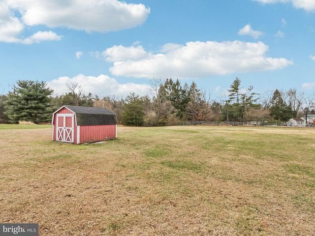 1275 WINCHESTER PL, Red Hill, PA 18076