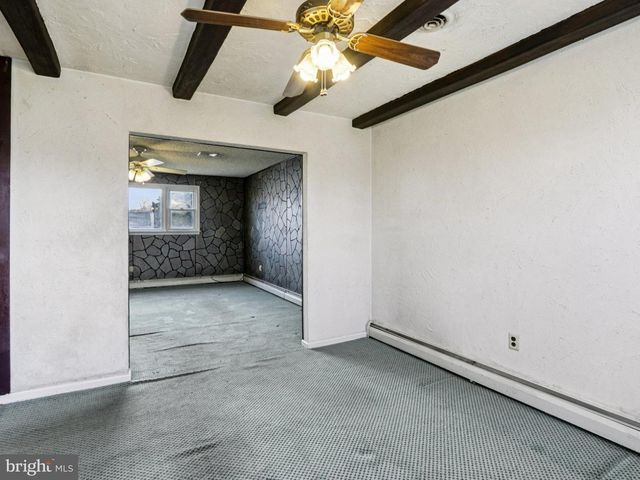 1275 WINCHESTER PL, Red Hill, PA 18076