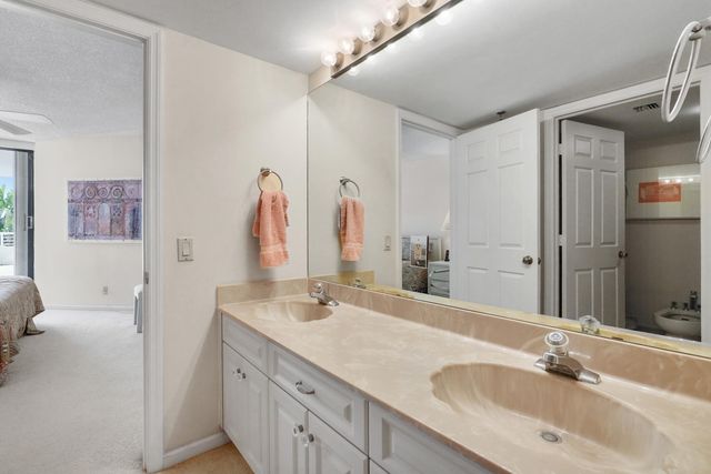 176 Helios Drive 102, Jupiter, FL 33477