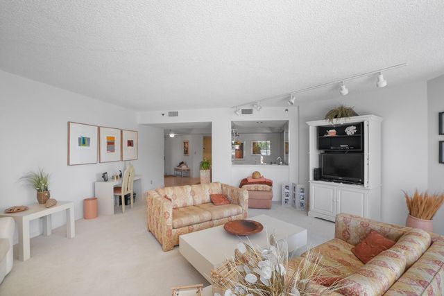 176 Helios Drive 102, Jupiter, FL 33477